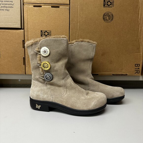 Alegria Nanook Sand Suede Boot - size 40 - Picture 1 of 5